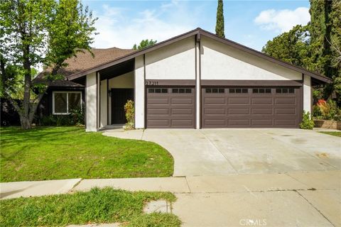 Photo of 27311 Country Glen Rd, Agoura Hills, CA 91301 (MLS # SR26035909)