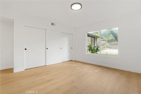 Tiny photo for 27311 Country Glen Rd, Agoura Hills, CA 91301 (MLS # SR26035909)