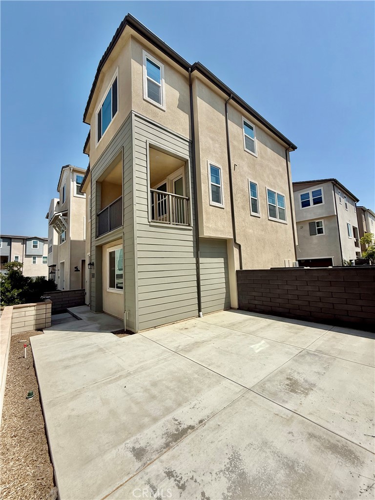 Welcome to this outstanding Newly Built 4 Bedroom 3.5 Bathroom Townhome in the New area of Rancho Mission Viejo. All the Newest stuff + Solar and backup battery. Must see!!!