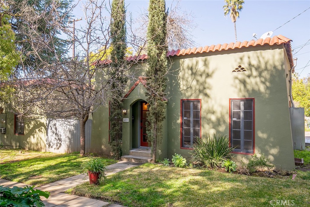 Tranquil Spanish-Style Cottage in the Pasadena Foothills:
Tucked away in the scenic foothills of Pasadena, this enchanting 1920s Spanish-style cottage offers a peaceful retreat in a historic California Bungalow Court. Originally built in 1928 as a getaway for hikers, this nearly 1-acre, park-like community sits just around the corner from the iconic Christmas Tree Lane.
Step inside this warm and inviting 1-bedroom, 1-bath home and enjoy a thoughtfully updated kitchen with quartz countertops, stainless steel appliances—including a 5-burner range with convection oven, over-the-range microwave, dishwasher, and fume hood. In addition to the primary bedroom, there's a versatile bonus room perfect for a small second bedroom, office, or creative space.
The charming dining room, hardwood floors, tall French windows, and abundant natural light give this cottage its timeless appeal. A rear mudroom with washer/dryer hookups adds convenience, while the private fenced backyard courtyard and expansive tree-lined front lawn offer ideal spaces for outdoor relaxation and entertaining.
Pet-friendly and full of character, this home is perfectly located just minutes from the quaint shops and cafes of Altadena, and only a 5-minute drive to Old Town Pasadena. Downtown Los Angeles is within a 25-minute commute, offering endless dining, entertainment, and cultural attractions. Nature lovers will love the easy access to local hiking, biking, and horseback riding trails, as well as the nearby Rose Bowl with its golf course, jogging paths, and Olympic swimming facility.
With a blend of historic charm, modern amenities, and an unbeatable location near public transit and the great outdoors, this cottage is a rare gem in the heart of Pasadena.