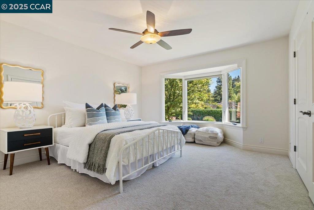 HIDDEN OAKS - Residential