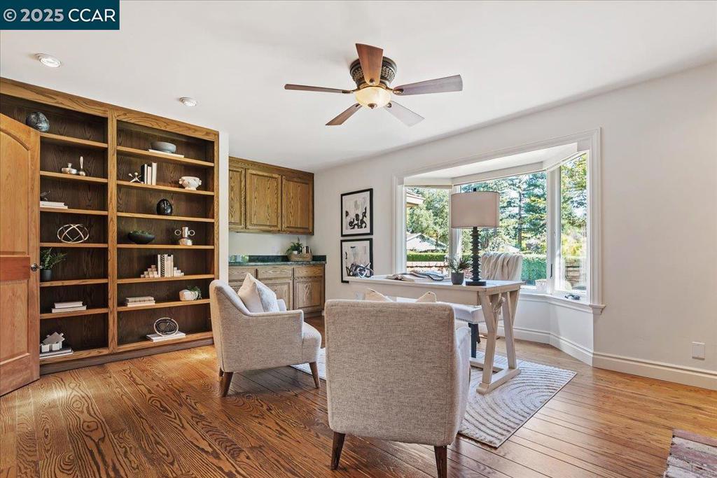 HIDDEN OAKS - Residential