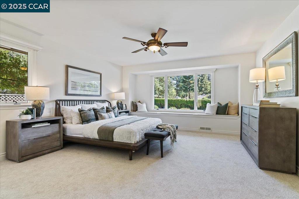 HIDDEN OAKS - Residential