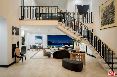 10932 Savona Road Los Angeles CA 90077