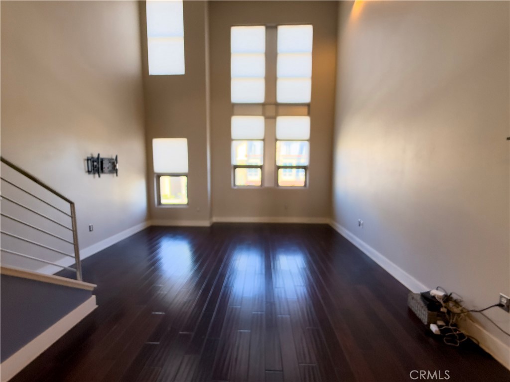 909 E Santa Ana Boulevard