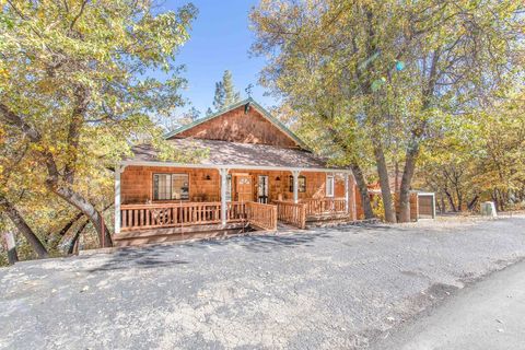 Photo of 1416 Klamath Road, Big Bear, CA 92314 (MLS # IG25247085) Photo of 1416 Klamath Road, Big Bear, CA 92314 (MLS # IG25247085)