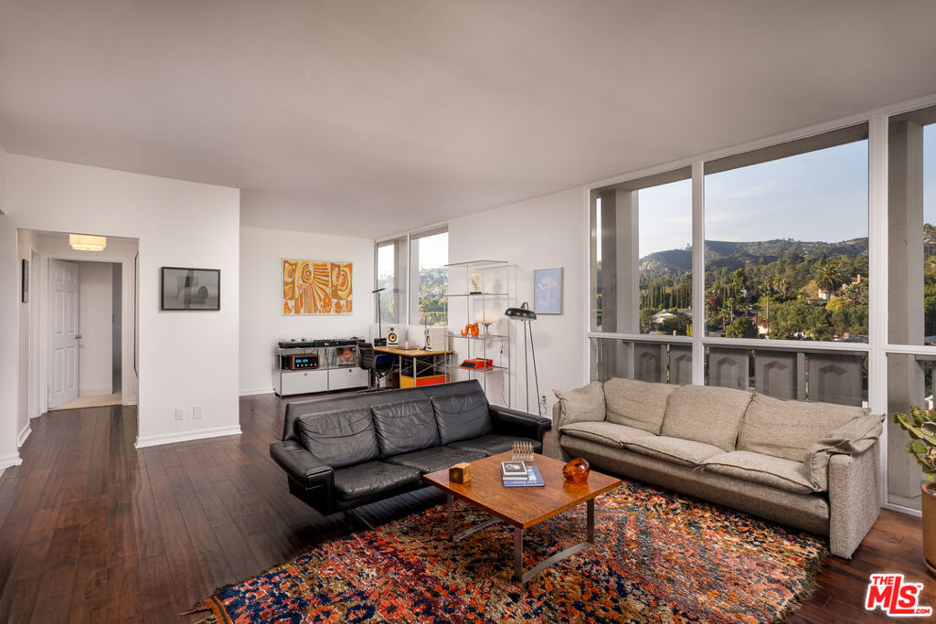 4455 Los Feliz Boulevard 1002