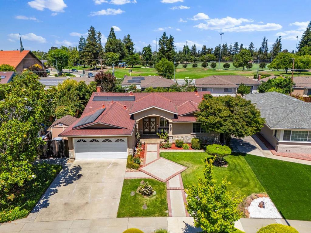 689 Springwood Drive