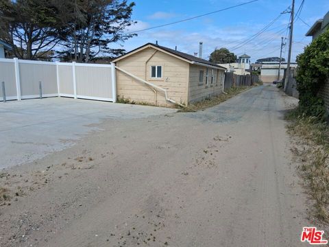 Tiny photo for 370 Pier Avenue, Oceano, CA 93445 (MLS # 25536065)
