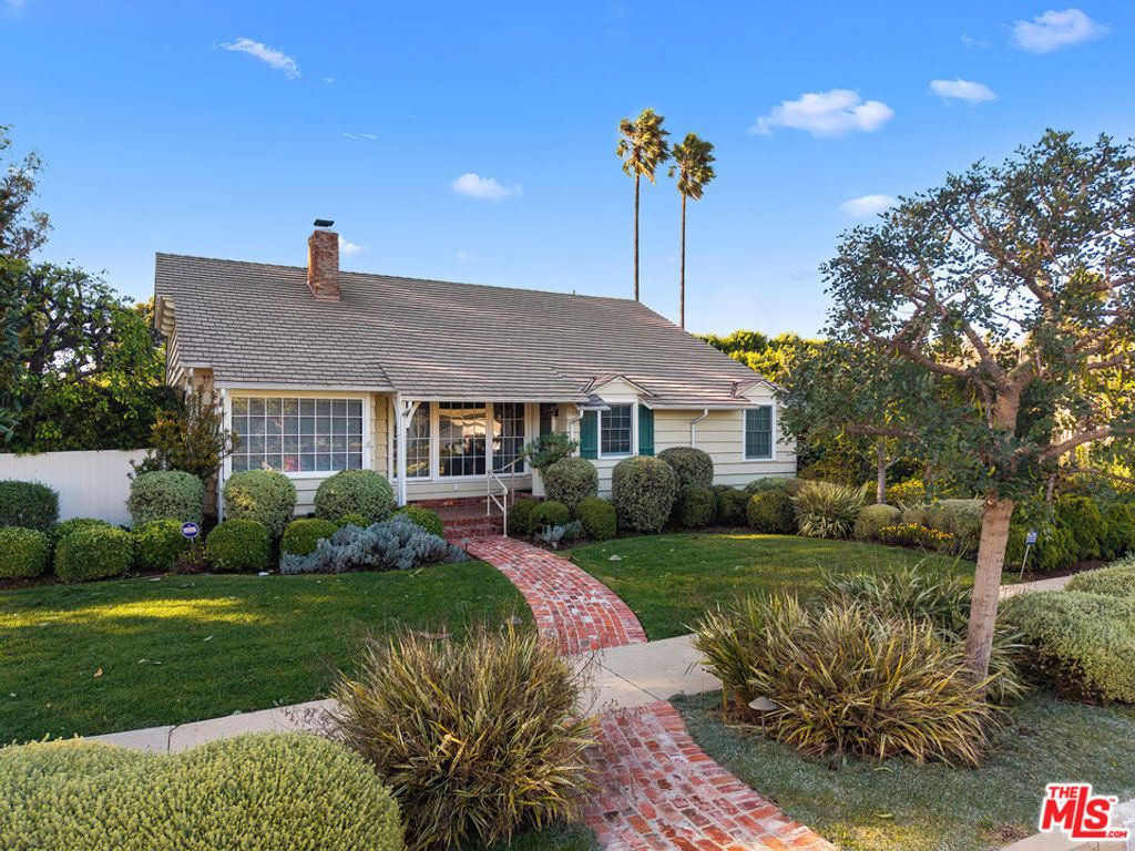Photo of 501 Ocampo Drive, Pacific Palisades, CA 90272 (MLS # 26654847)
