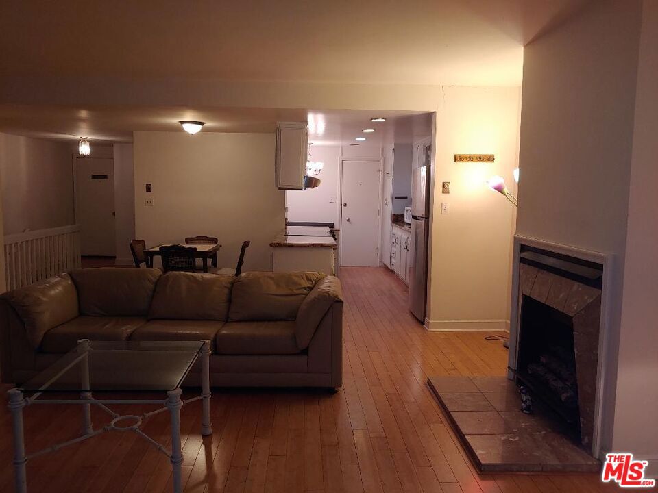 Maison De Ville - Residential Lease