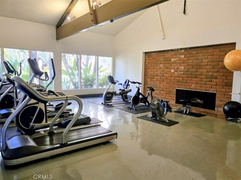 1101 W MacArthur Blvd 219