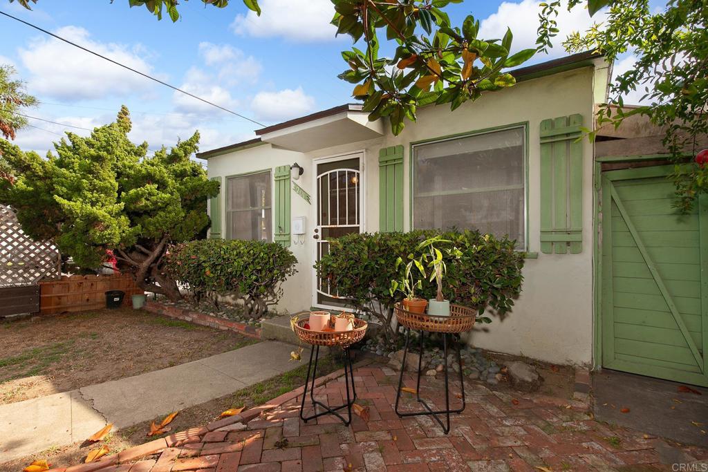 201 C AVE