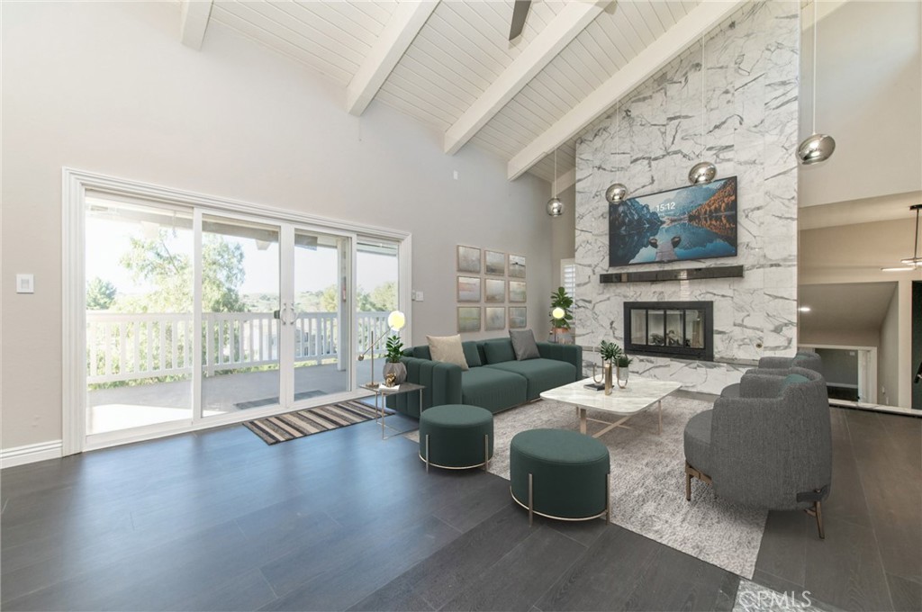 2819 Steeplechase Lane