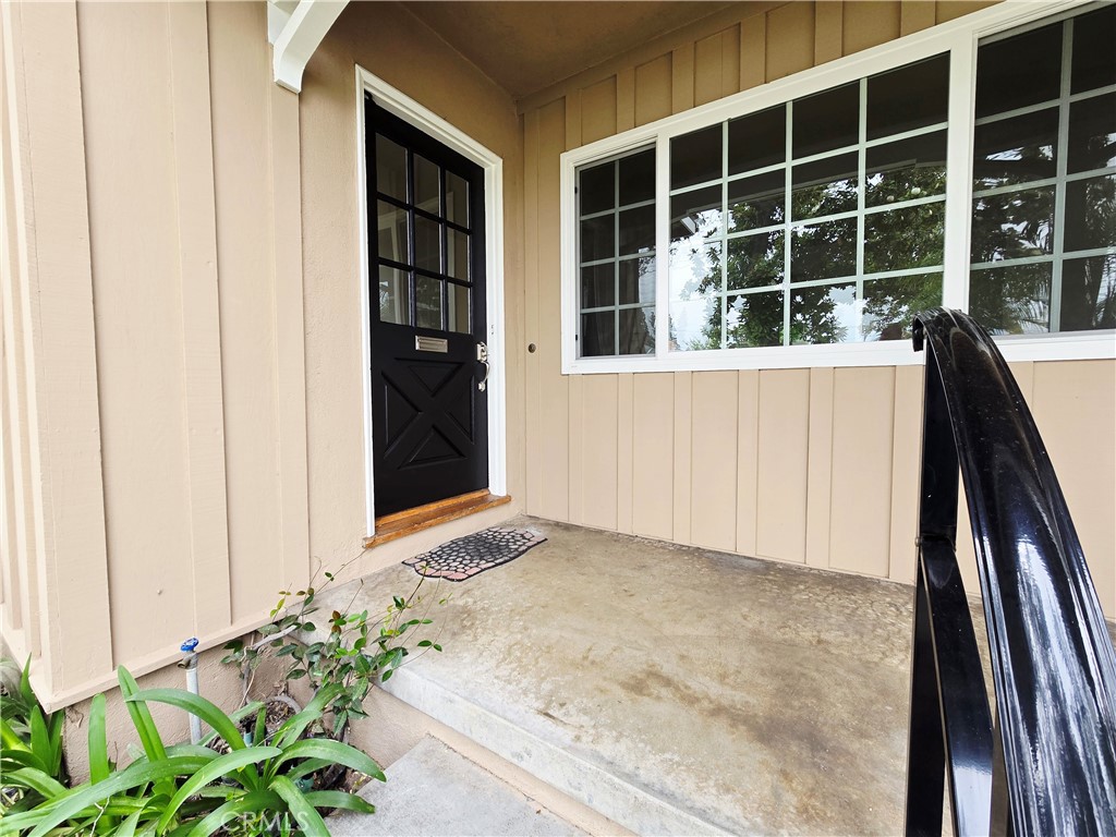 Properties 1 15776 Lashburn Street