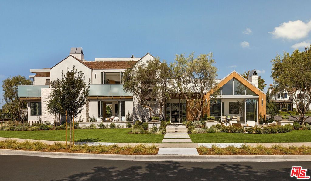 Photo of 1399 Galaxy Drive, Newport Beach, CA 92660 (MLS # 26807007)