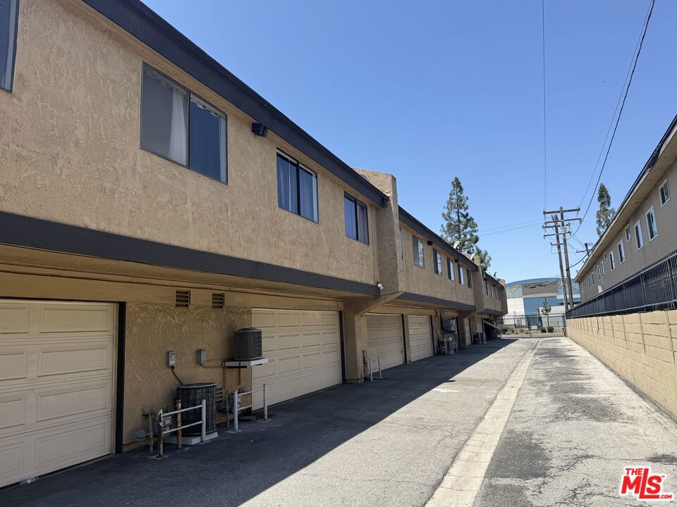 7021 Alondra Boulevard 21