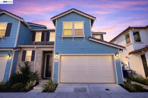 Photo of 168 E Calder Dr Dr, Mountain House, CA 95391 (MLS # 41127917)