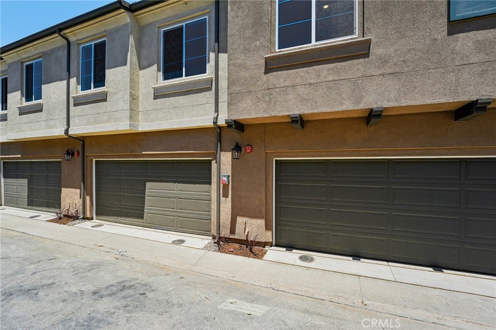 9195 Waverly Lane