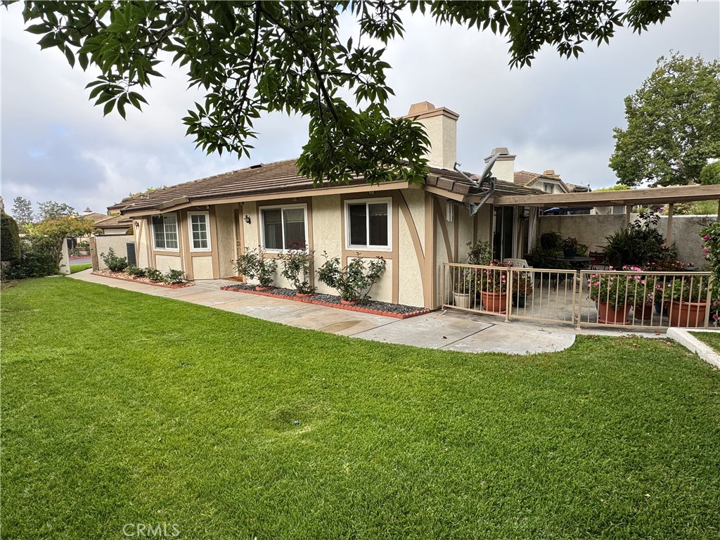 1225 Tamarisk