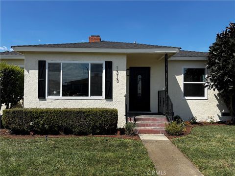Photo of 1313 S California Ave Ave, Compton, CA 90221 (MLS # PW26081237)