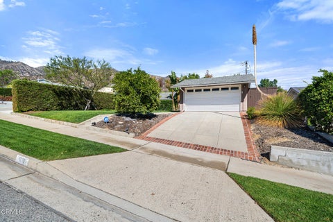 Tiny photo for 1070 Medford Road, Pasadena, CA 91107 (MLS # P1-29278)