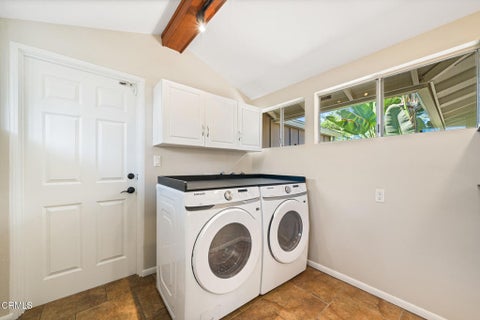 Tiny photo for 1070 Medford Road, Pasadena, CA 91107 (MLS # P1-29278)