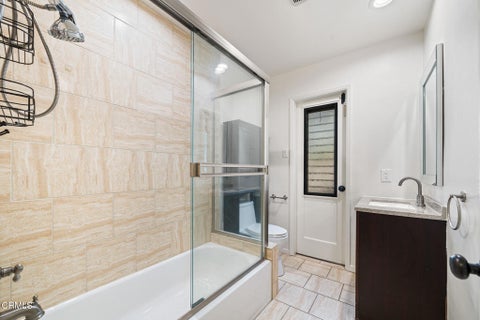 Tiny photo for 1070 Medford Road, Pasadena, CA 91107 (MLS # P1-29278)
