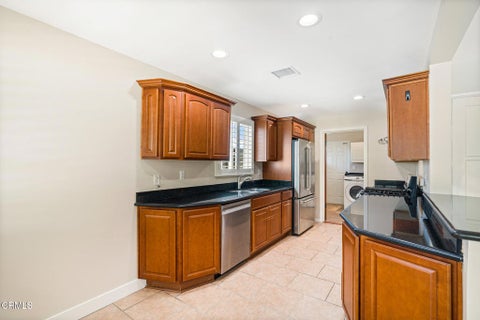 Tiny photo for 1070 Medford Road, Pasadena, CA 91107 (MLS # P1-29278)