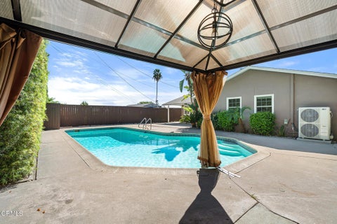 Tiny photo for 1070 Medford Road, Pasadena, CA 91107 (MLS # P1-29278)