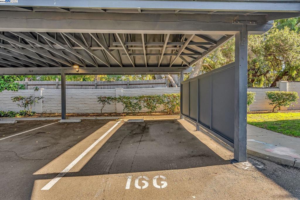 FOXWOOD - Residential