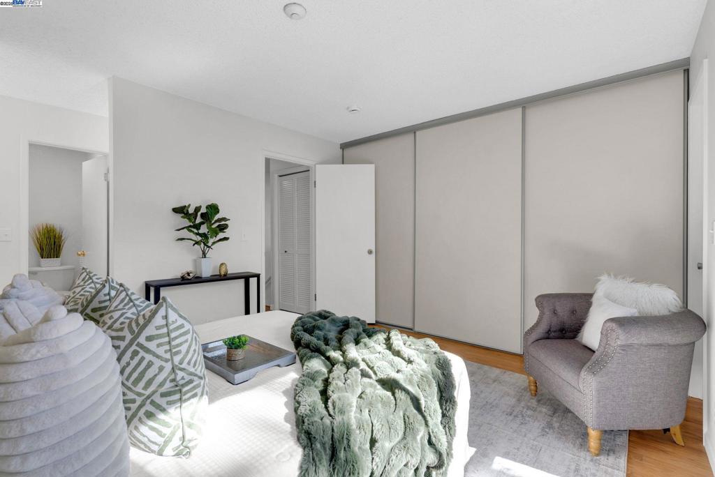 FOXWOOD - Residential