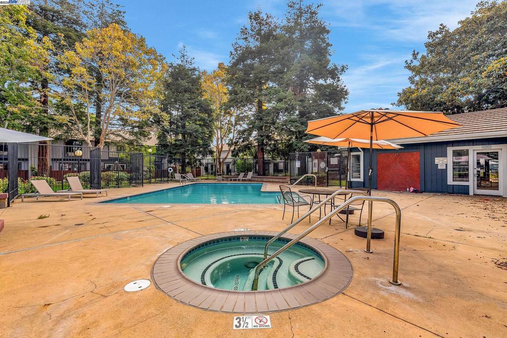 FOXWOOD - Residential