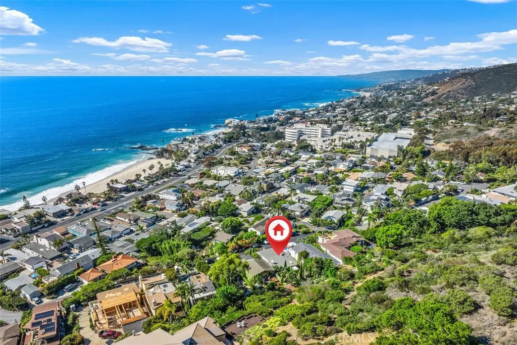 Laguna Beach, California 92651, United States, 3 Bedrooms Bedrooms, ,2 BathroomsBathrooms,Residential,Active,235344