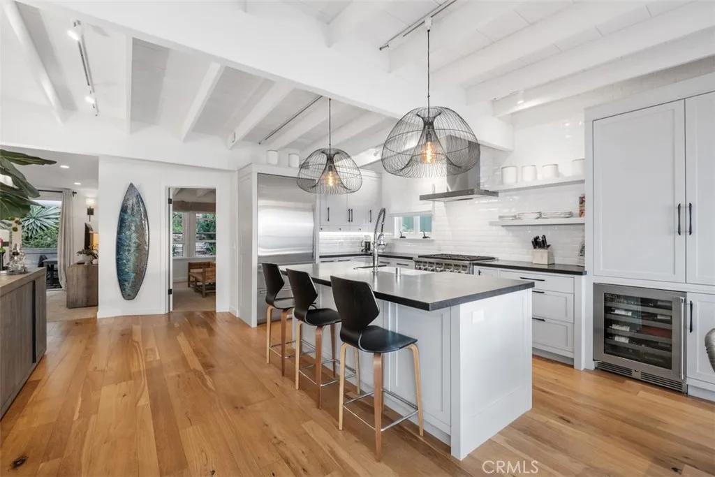 Laguna Beach, California 92651, United States, 3 Bedrooms Bedrooms, ,2 BathroomsBathrooms,Residential,Active,235344