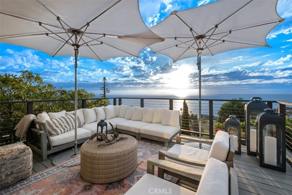 Laguna Beach, California 92651, United States, 3 Bedrooms Bedrooms, ,2 BathroomsBathrooms,Residential,Active,235344