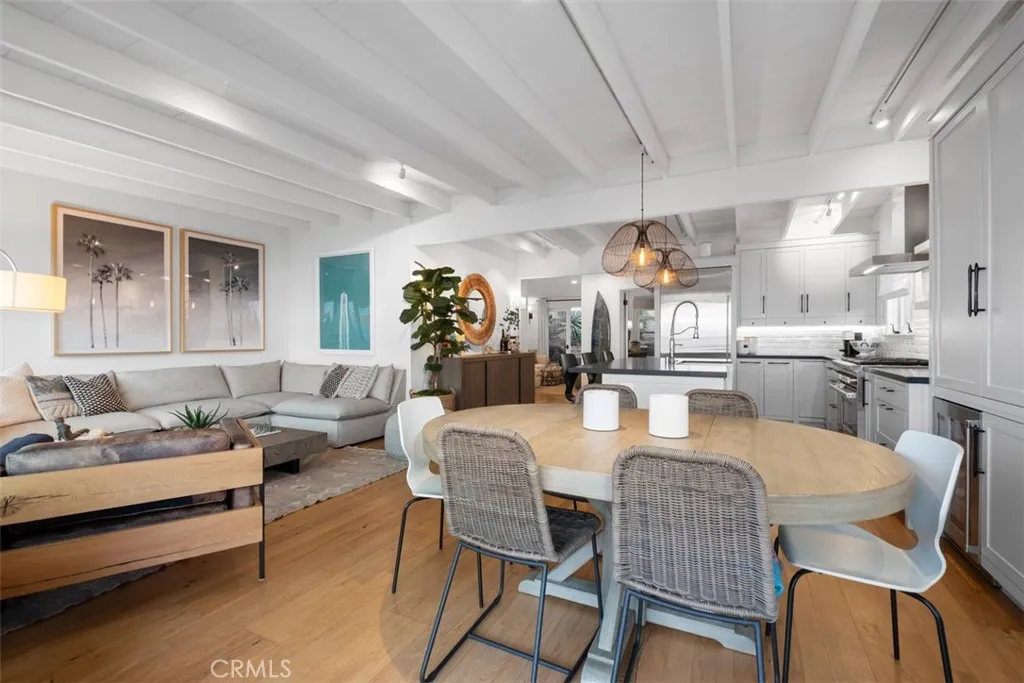 Laguna Beach, California 92651, United States, 3 Bedrooms Bedrooms, ,2 BathroomsBathrooms,Residential,Active,235344