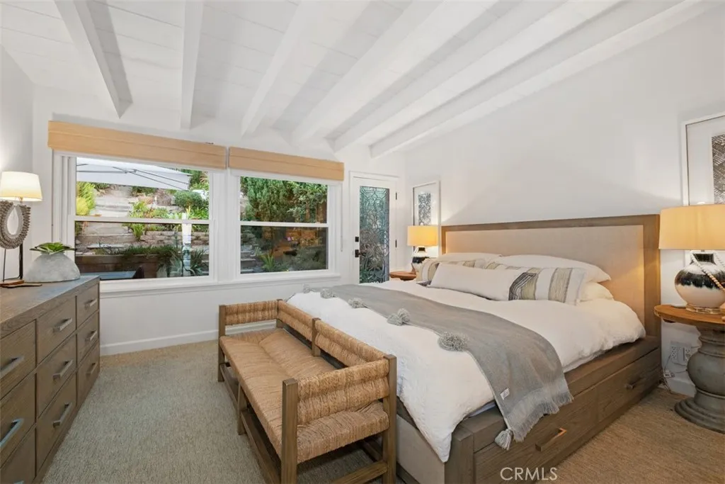 Laguna Beach, California 92651, United States, 3 Bedrooms Bedrooms, ,2 BathroomsBathrooms,Residential,Active,235344