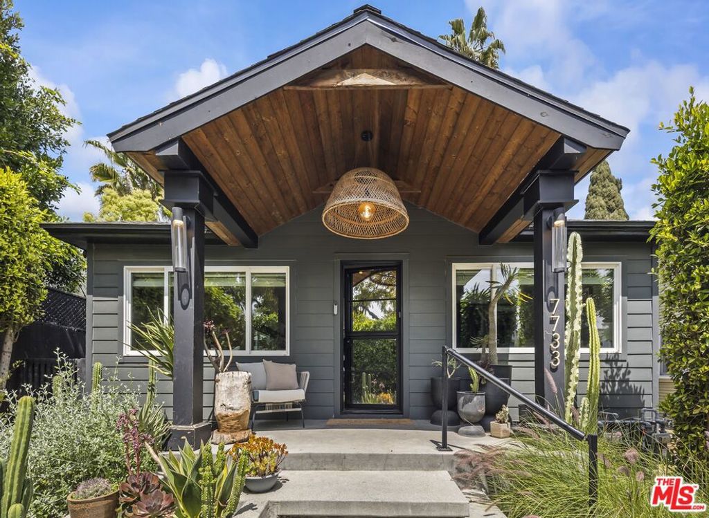 Photo of 7733 Lexington Avenue, West Hollywood, CA 90046 (MLS # 26632457)