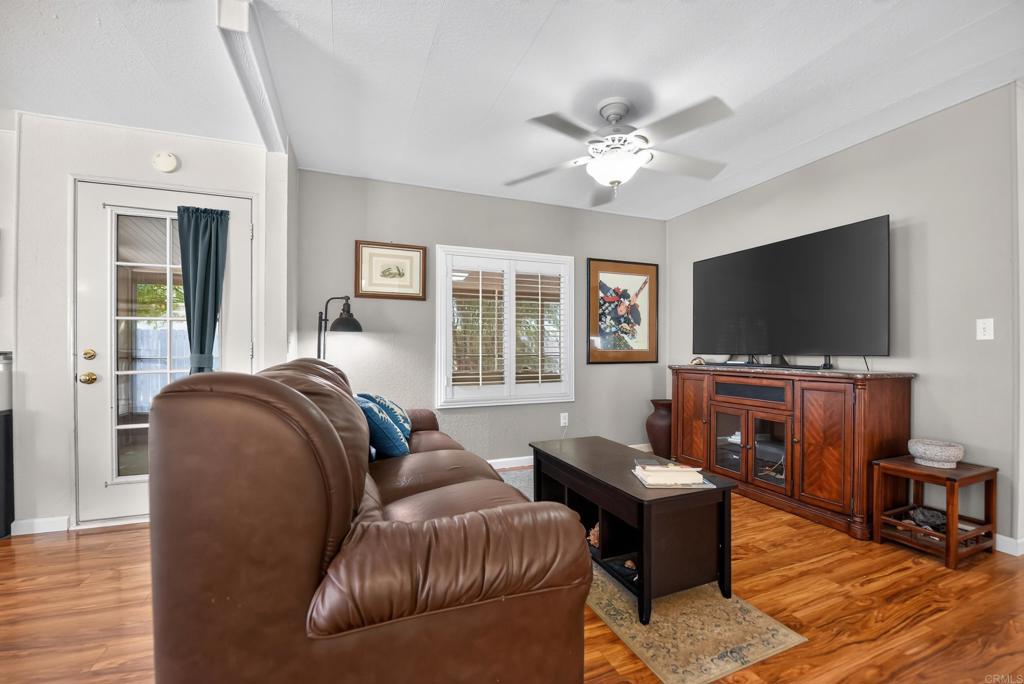 1010 Palm Canyon Dr #333
