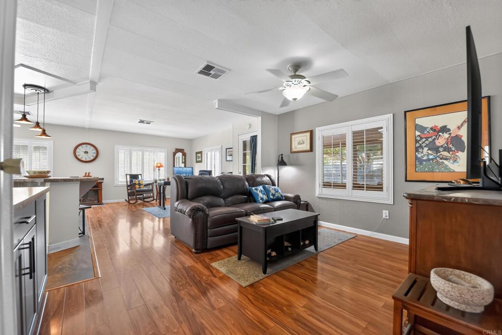 1010 Palm Canyon Dr #333
