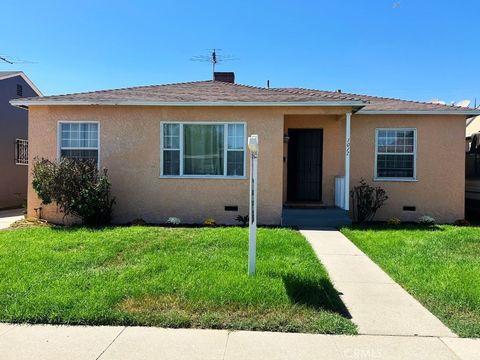 Photo of 1017 S Chester Avenue, Compton, CA 90221 (MLS # PW25176419) Photo of 1017 S Chester Avenue, Compton, CA 90221 (MLS # PW25176419)
