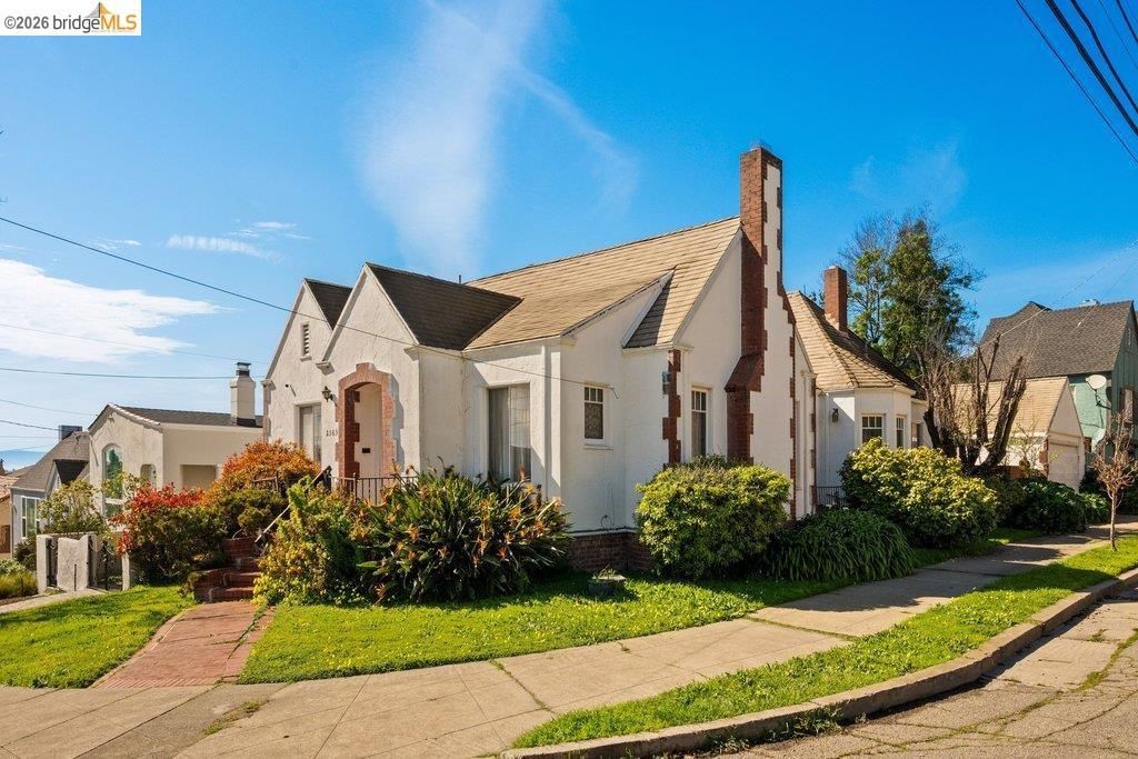 Photo of 2569 2569 Maxwell Ave Ave, Oakland, CA 94601 (MLS # 41125790)