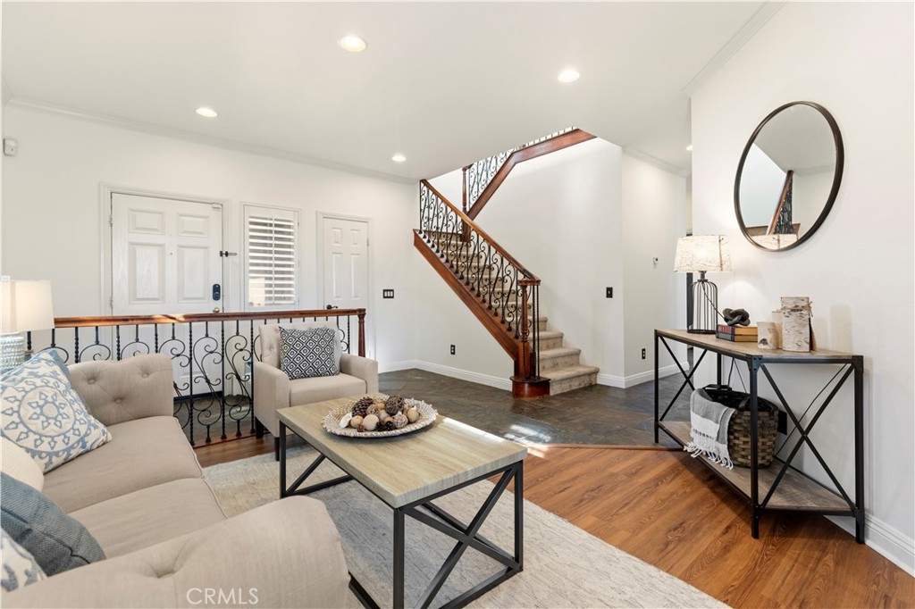 12253 Knightsbridge Drive