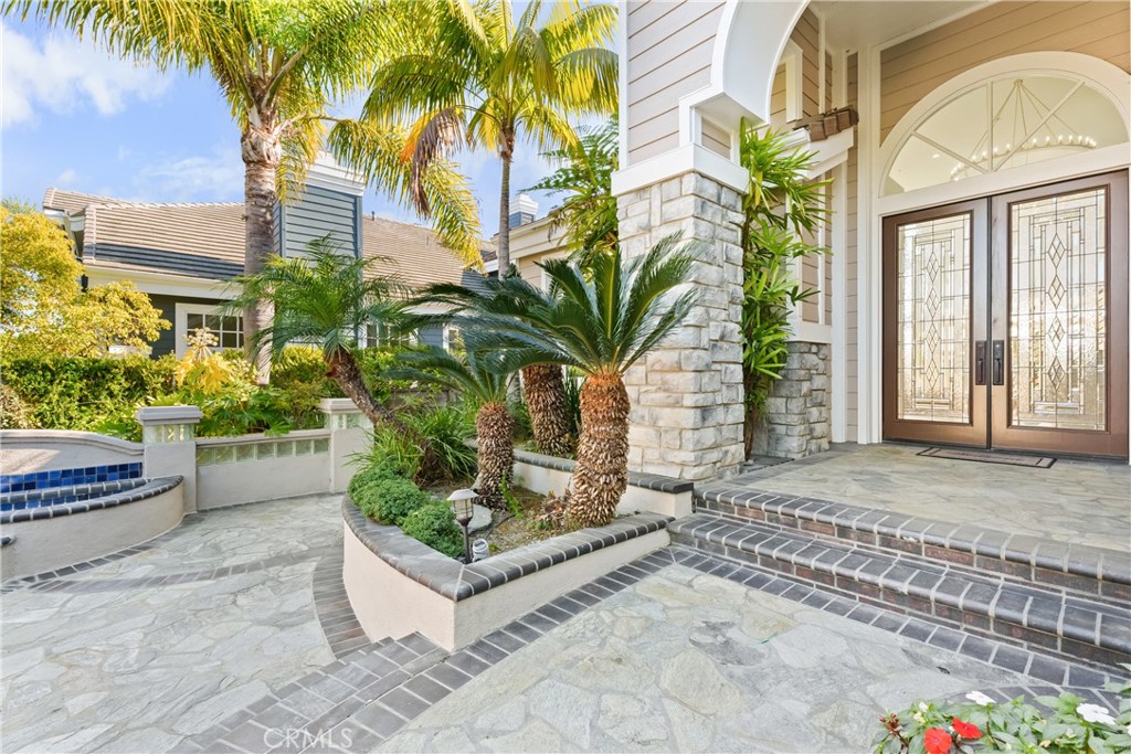 6692 Alamitos Circle