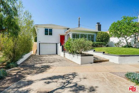 Photo of 741 Chautauqua Boulevard, Pacific Palisades, CA 90272 (MLS # 26664777)