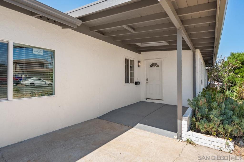 1134 Atwater