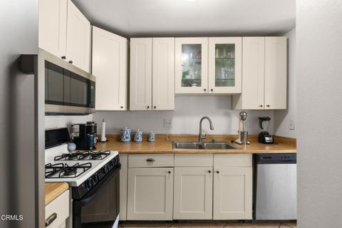 Tiny photo for 5711 Morro Bay Lane #5, Ventura, CA 93003 (MLS # V1-36161)