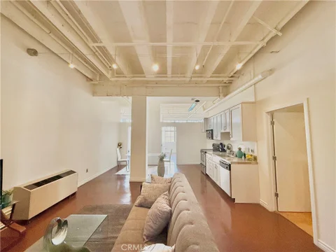 MLS: SR26196607