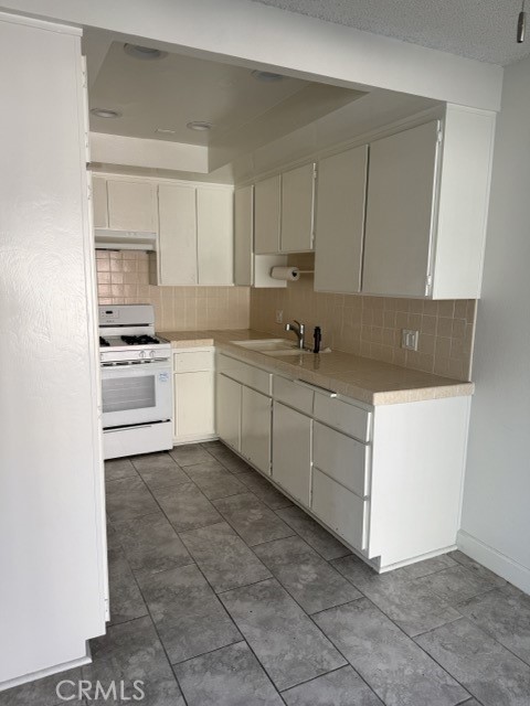 15825 S Denker 1